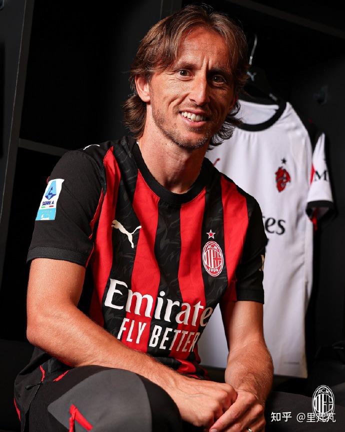 西媒：贝蒂斯与佩莱格里尼达成口头续约协议，新合同至2027年