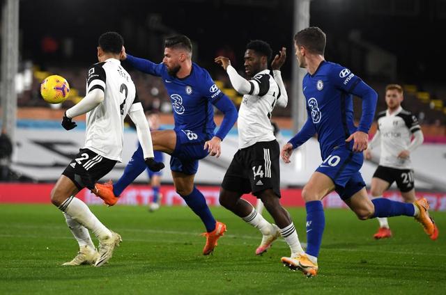 官方：英格兰名哨安东尼-泰勒将执法欧冠第4轮布鲁日vs巴萨