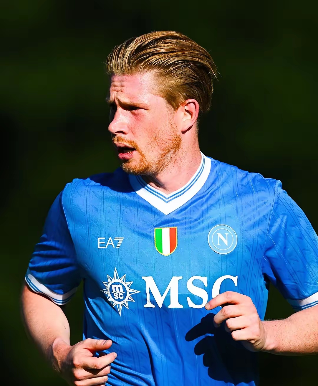 曼晚：瓜迪奥拉今夏在曼城训练中话不多，助教扮演更重要作用