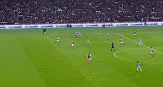 沃克＆乔治发挥出色，沃克半场16分已经刷新赛季新高