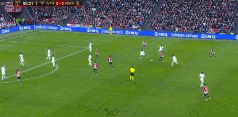 都体：尤文要求斯帕莱蒂遵守正装规定，比赛时不可以穿运动服